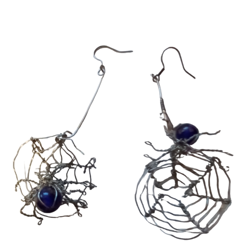 Spider and web earrings/silver/wirecrafting weaving